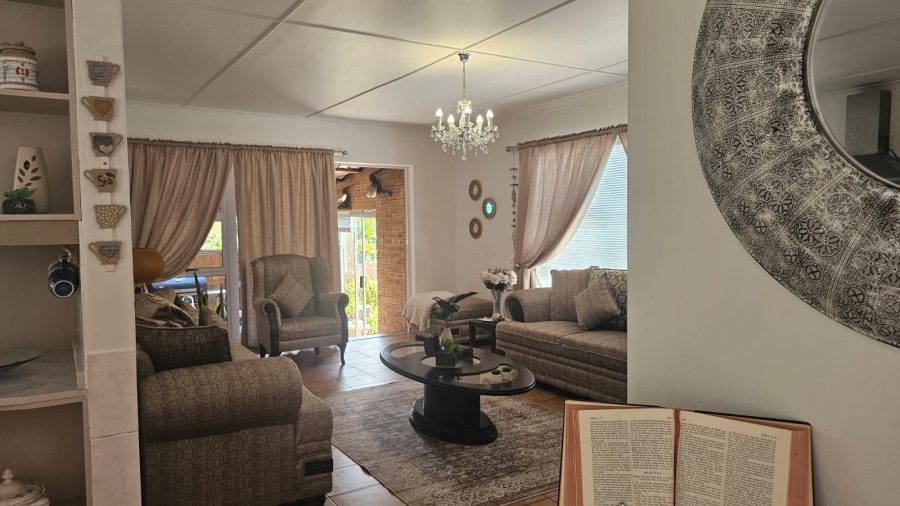 4 Bedroom Property for Sale in Stilbaai Wes Western Cape